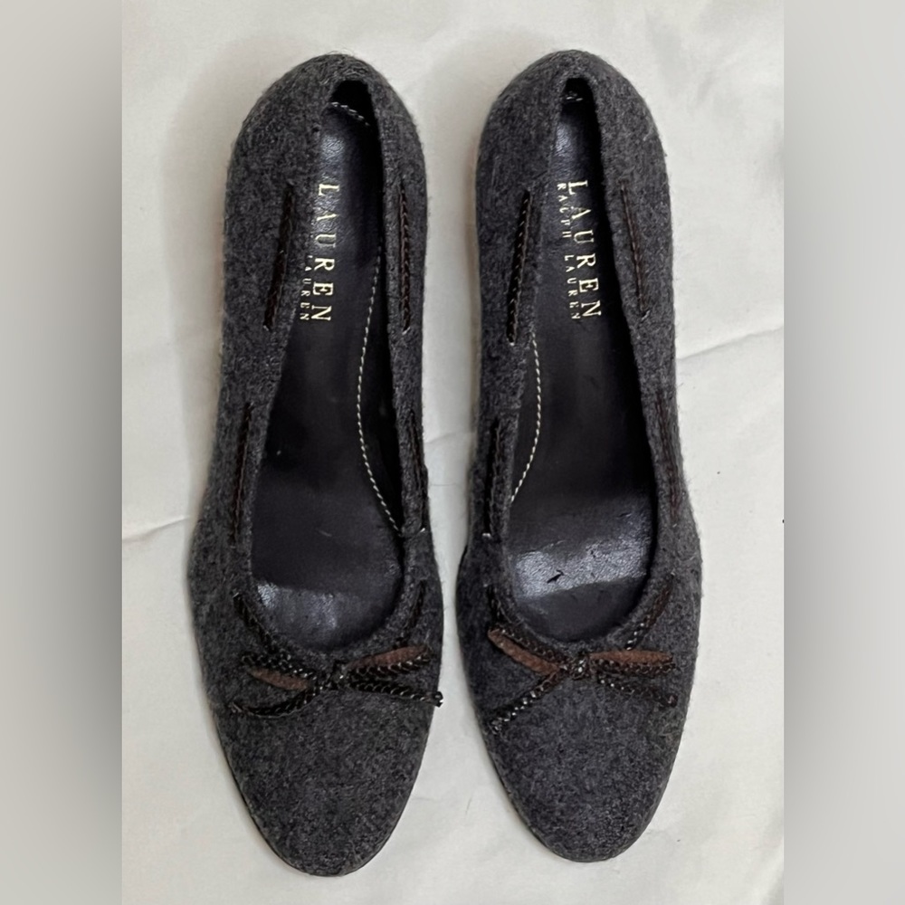 Ralph Lauren grey felt pumps
